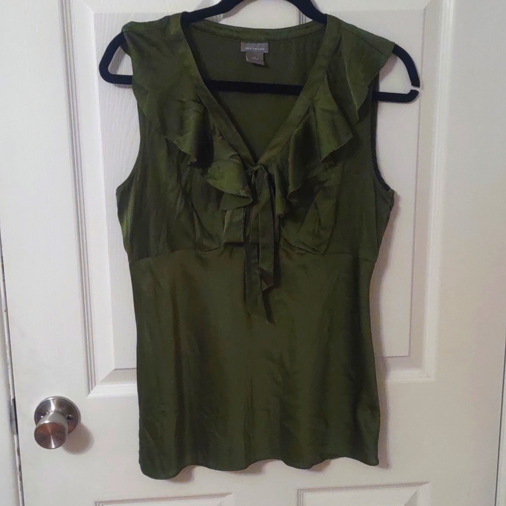 Ann Taylor green ruffle satin tank blouse 8